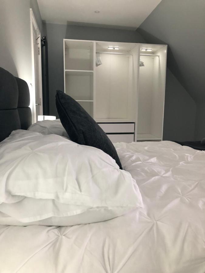 Entire Spacious 4 Bedroom Apartment In Bournemouth Ngoại thất bức ảnh