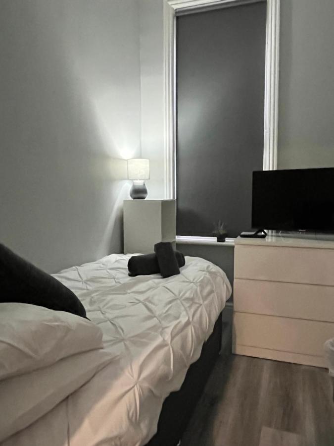 Entire Spacious 4 Bedroom Apartment In Bournemouth Ngoại thất bức ảnh