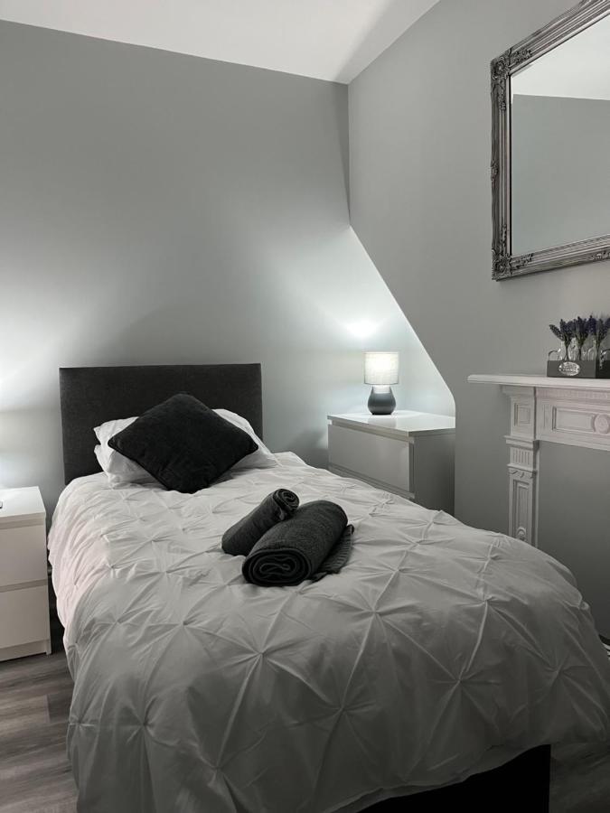 Entire Spacious 4 Bedroom Apartment In Bournemouth Ngoại thất bức ảnh